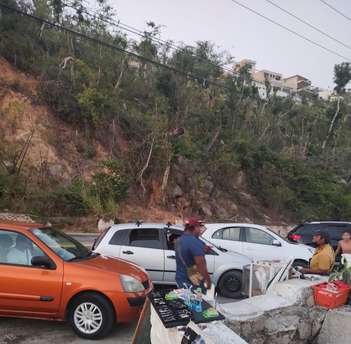 Denuncian cobros indebidos en mirador de la Escénica a través de redes sociales