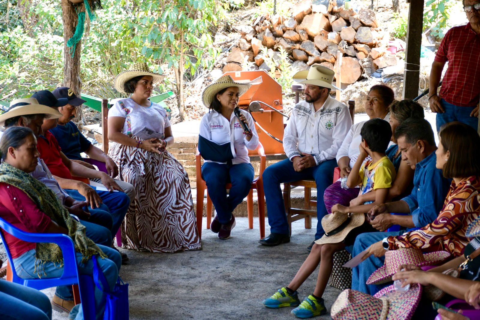 Beatriz Mojica destaca en Mochitlán el potencial económico del mezcal en Guerrero