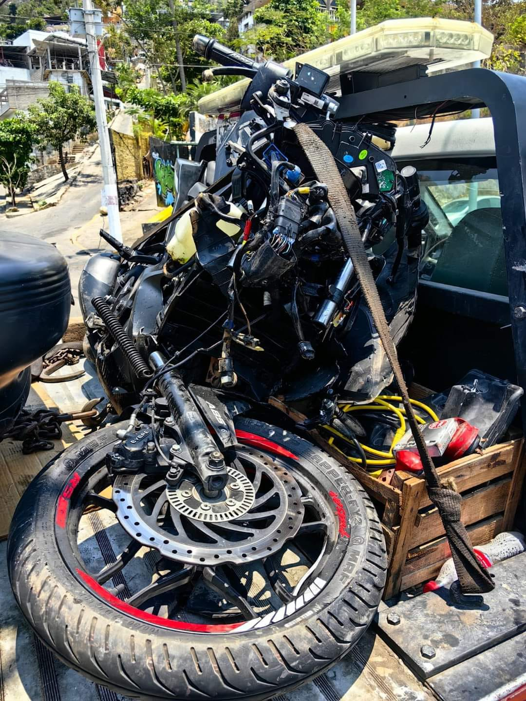 Chofer de Acabús embiste a motociclista en la carretera Y Griega-Las Cruces