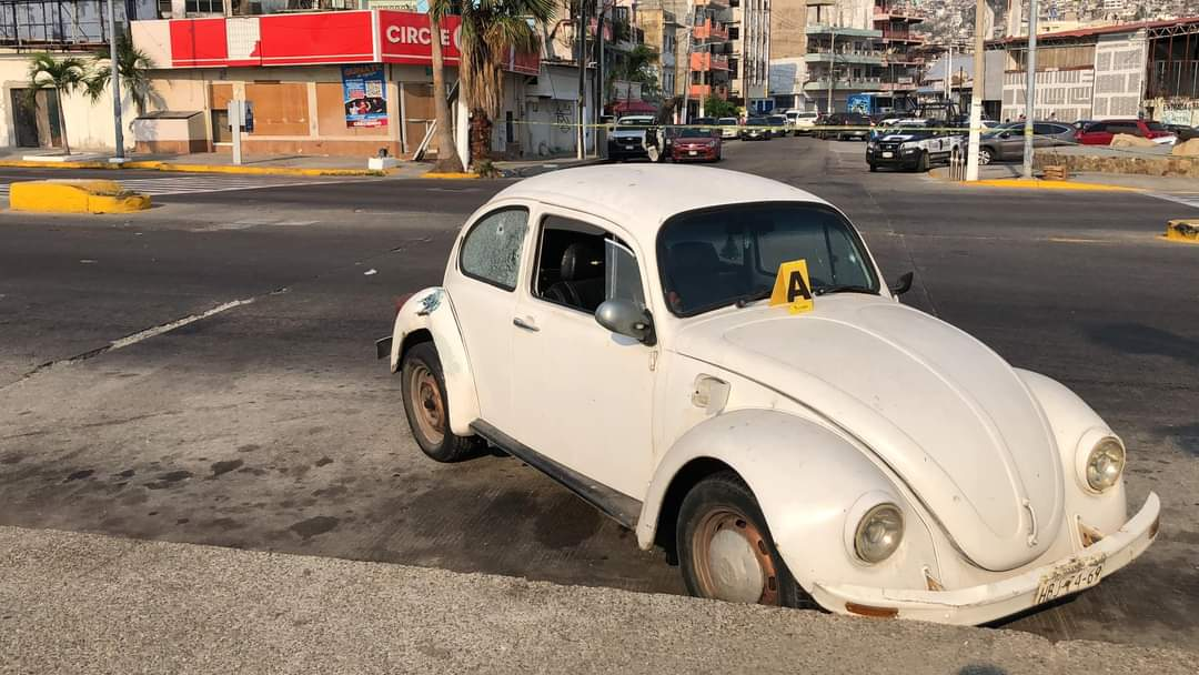 Violencia en Acapulco: Automovilista Baleado en la Costera Miguel Alemán