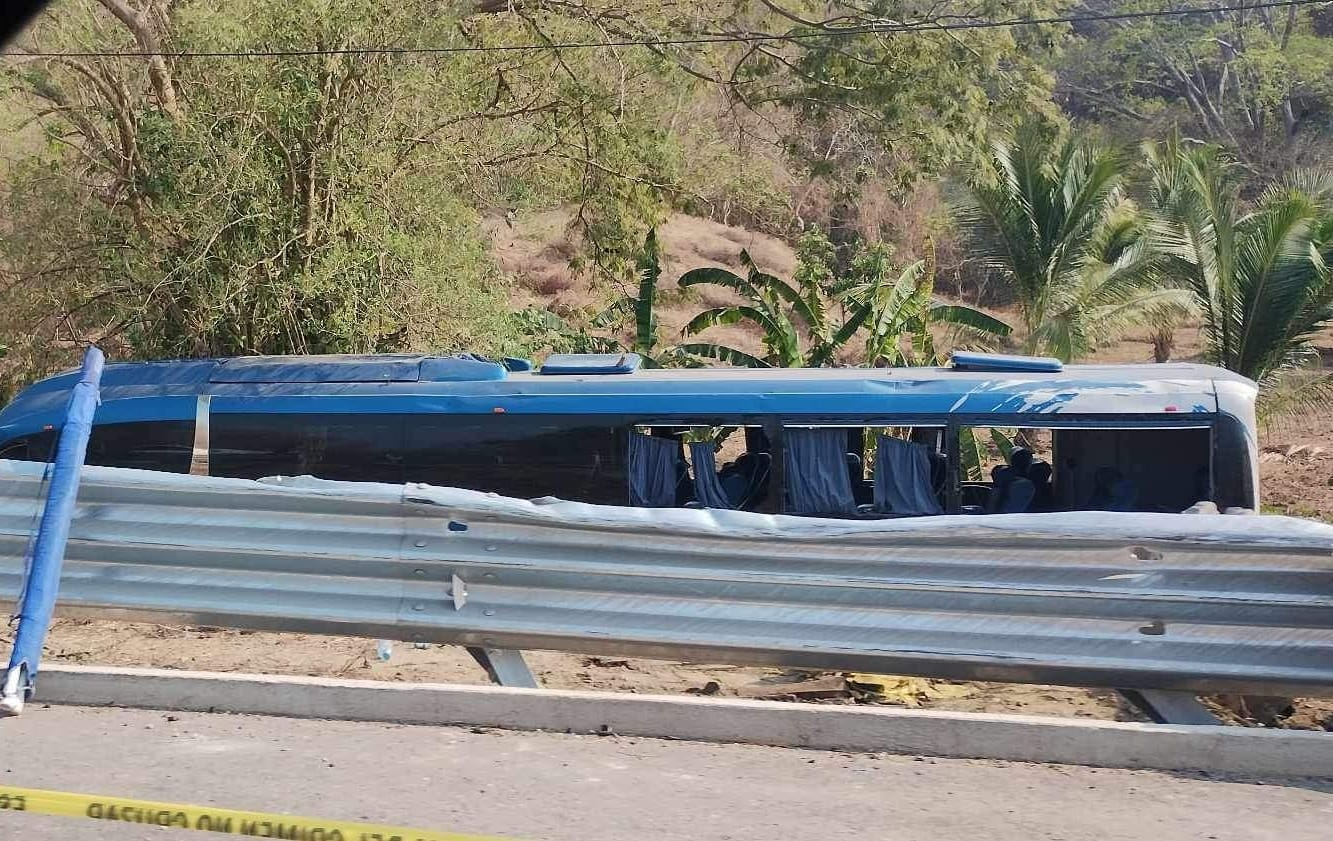 Tragedia en la Carretera: Dos Fallecidos y 35 Heridos en Accidente de Autobús rumbo a Ciudad de México