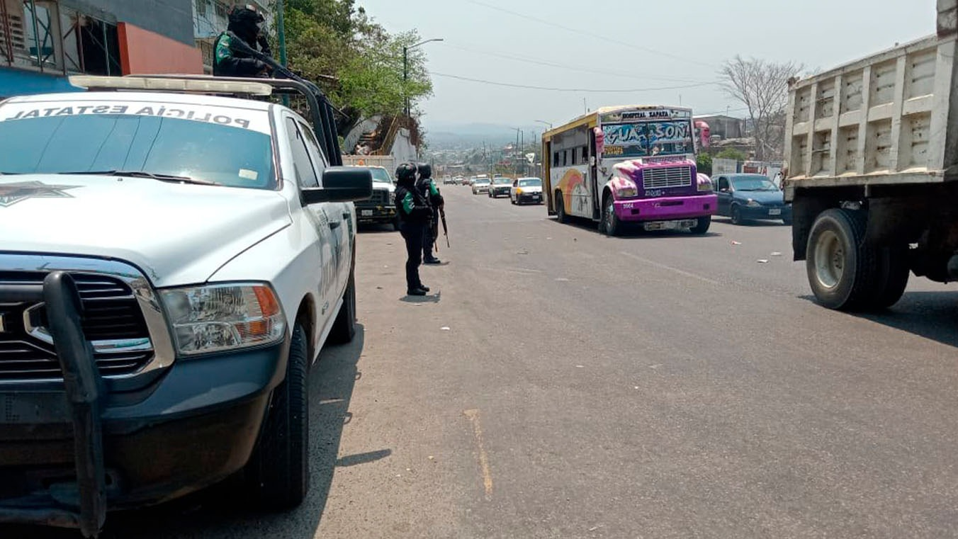 Resguardan policías bases de transporte público en Acapulco
