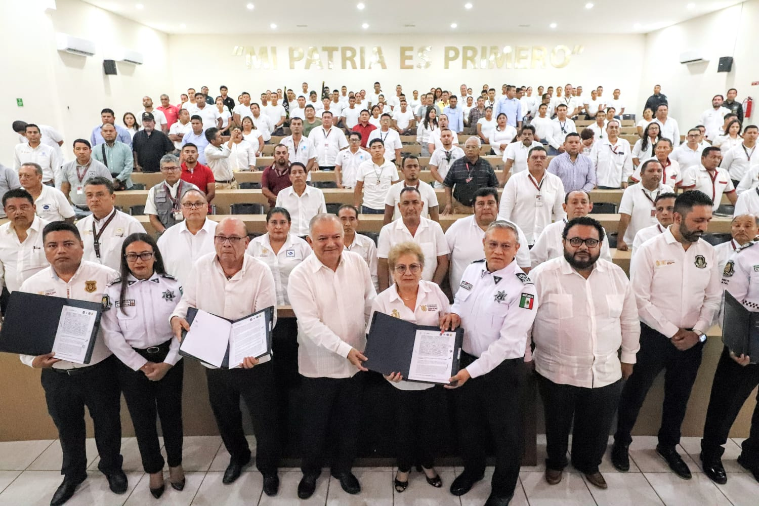 Acuerdan capacitación y profesionalización del sector transportista en Guerrero