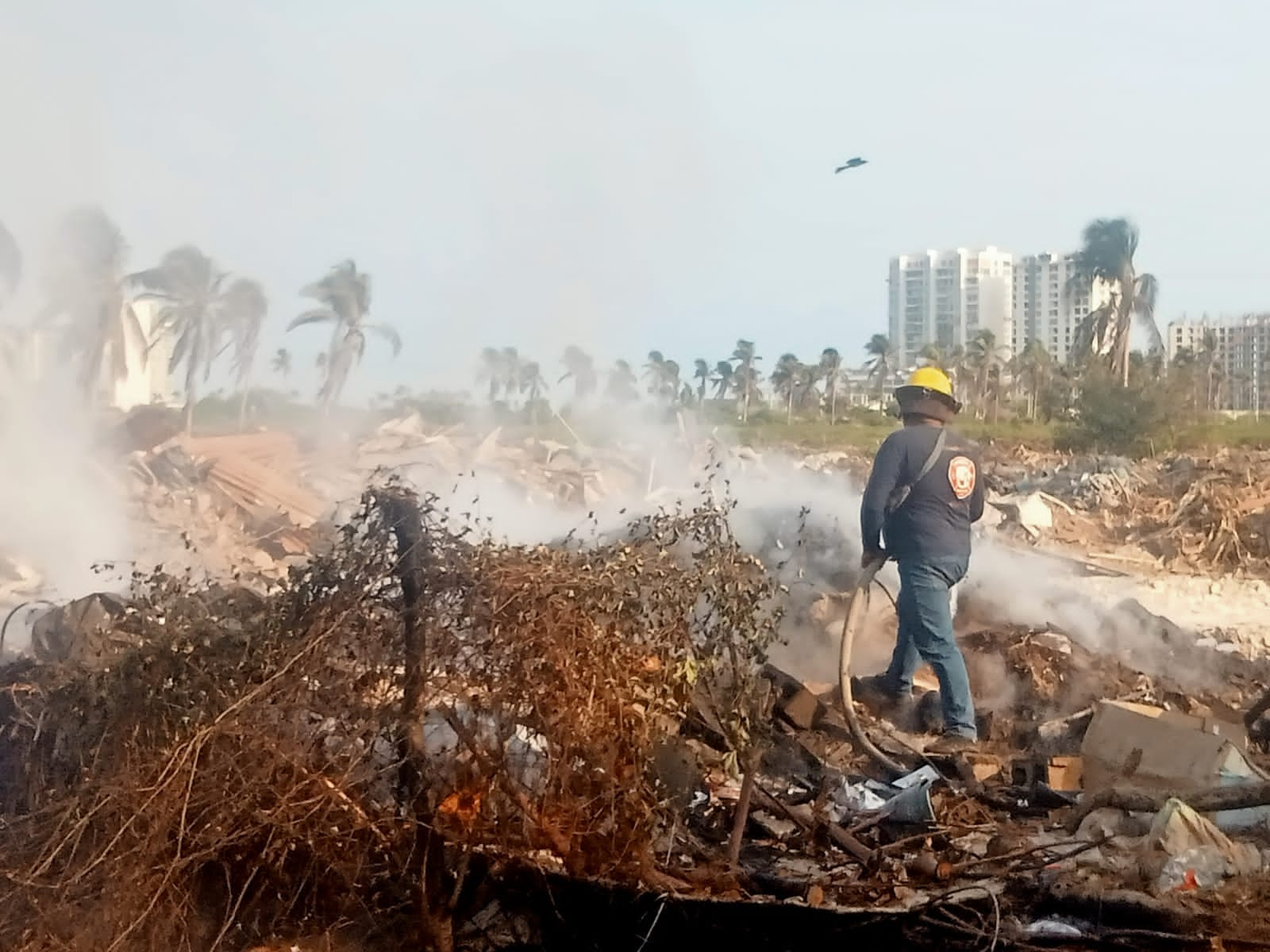 Bomberos sofocan varios incendios en la ciudad de Acapulco