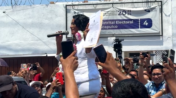Abelina López Rodríguez recibe constancia de mayoría como presidenta municipal de Acapulco