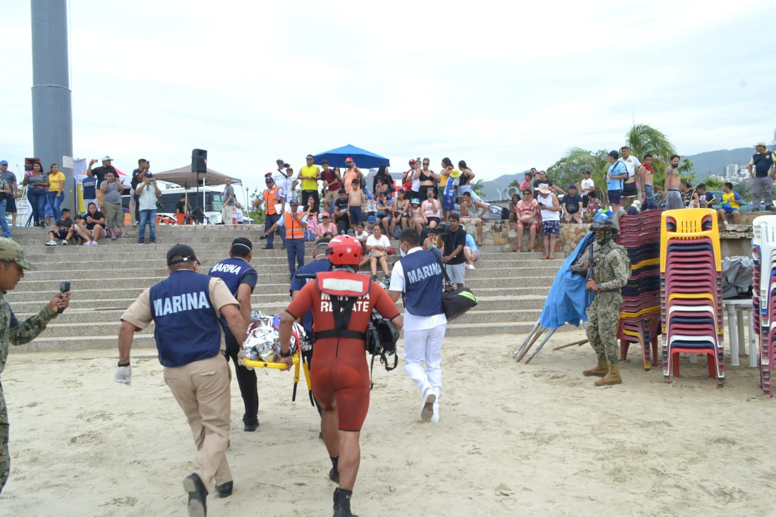 La Armada de México Realiza Ejercicios de Rescate y Demostración Anfibia en Acapulco