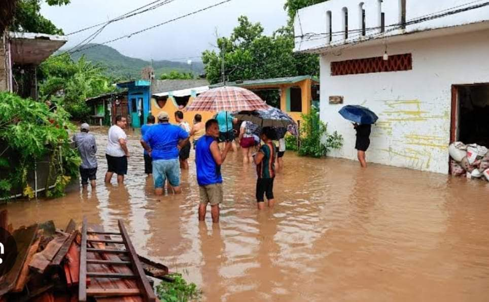 Damnificados de la tormenta Max amenazan con intensificar protestas ante falta de atención