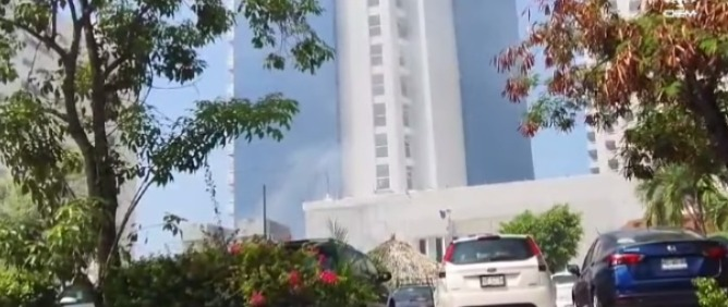 Incendio en Hotel Playa Suites de Acapulco provoca evacuación de turistas y empleados