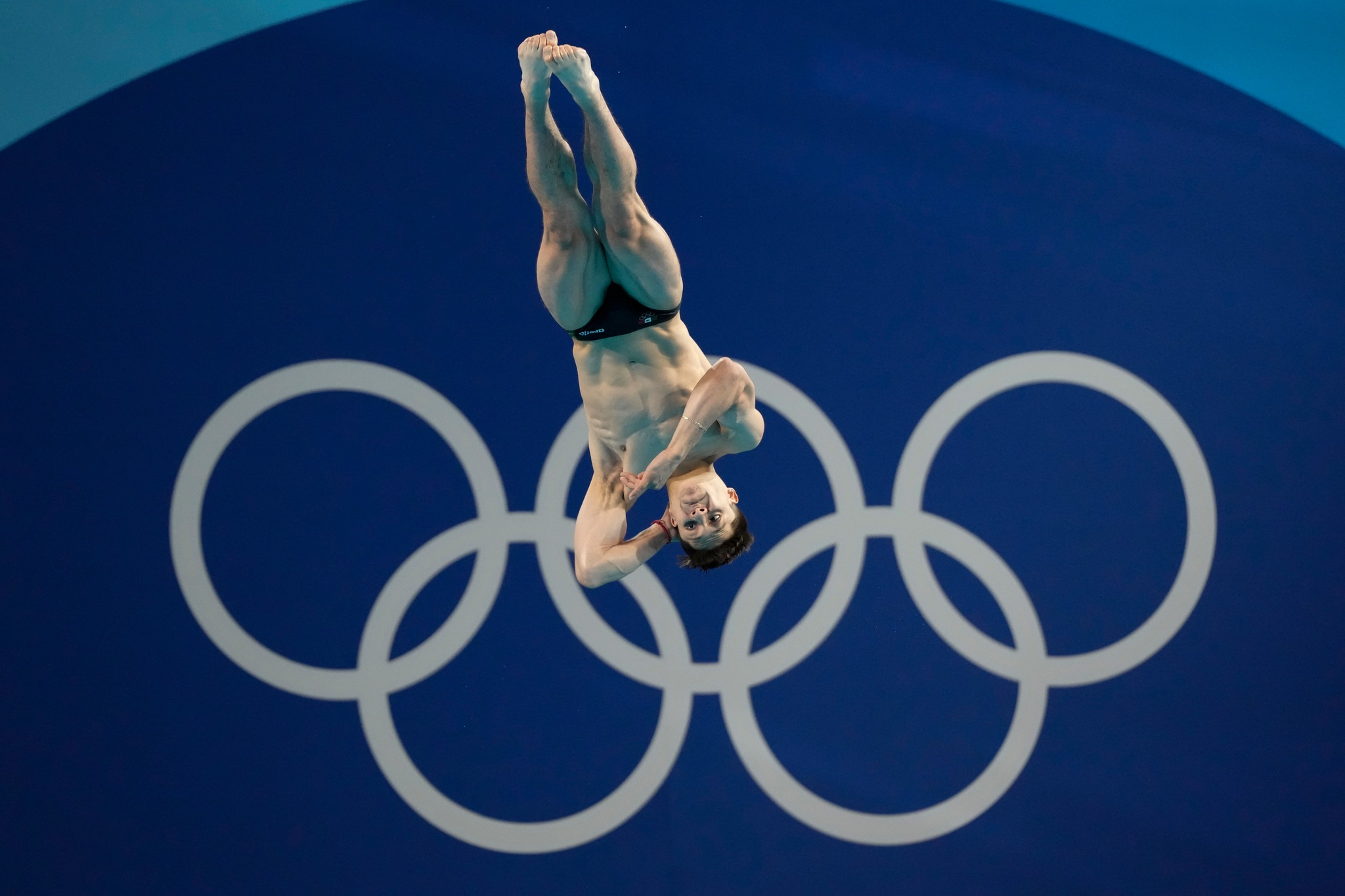 Osmar Olvera hace historia con medalla de bronce en trampolín de 3m en los Juegos Olímpicos de París 2024