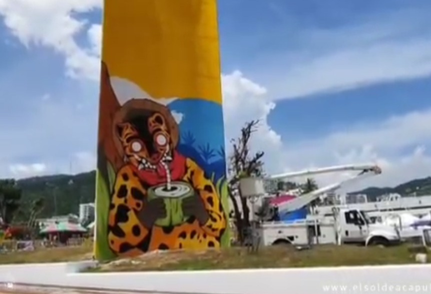 Embellece Miguel Castillo los muros de Acapulco tras el huracán Otis