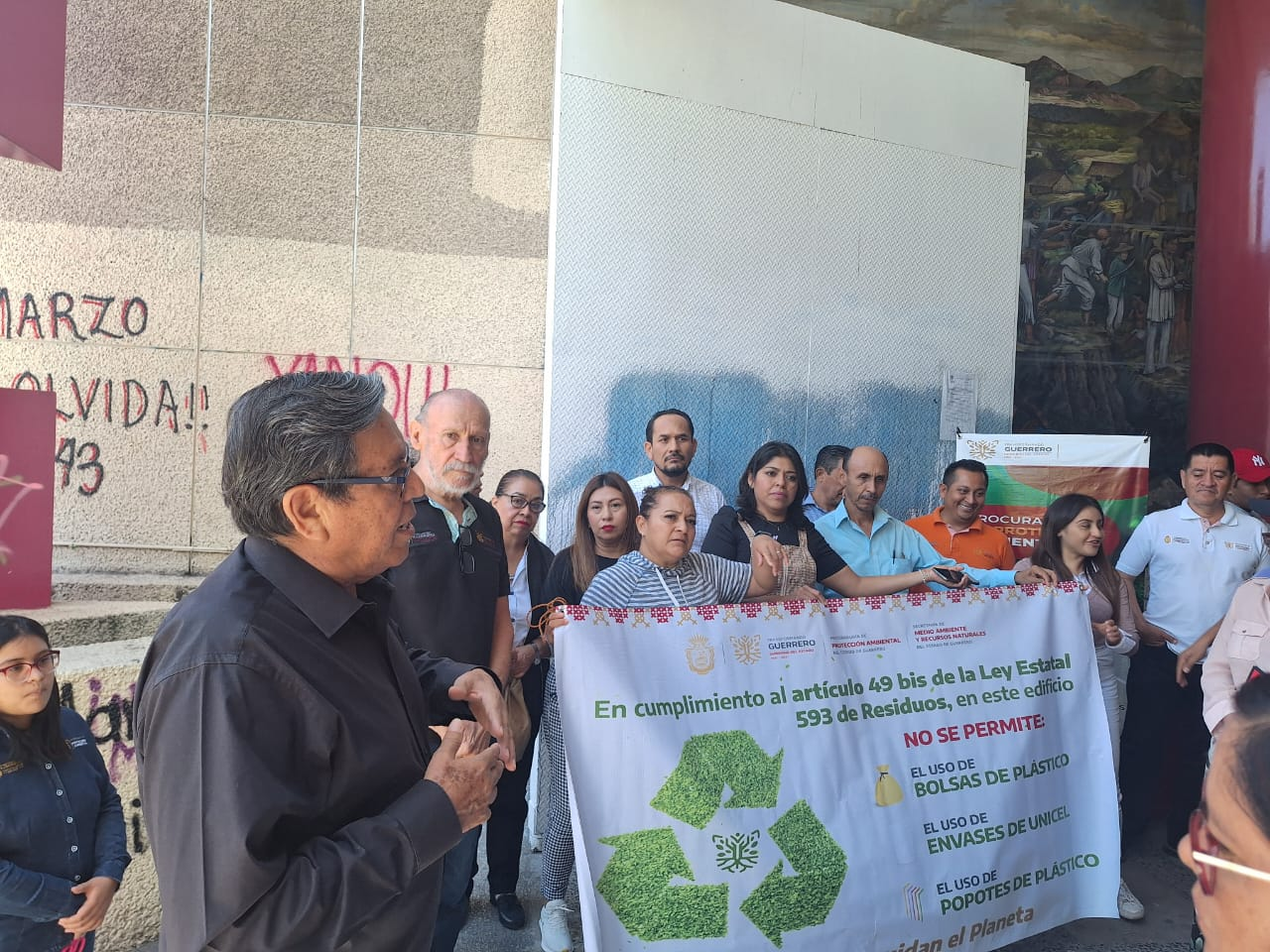 Gobierno de Guerrero Implementa Campaña para Prohibir Plásticos de un Solo Uso en Dependencias Estatales