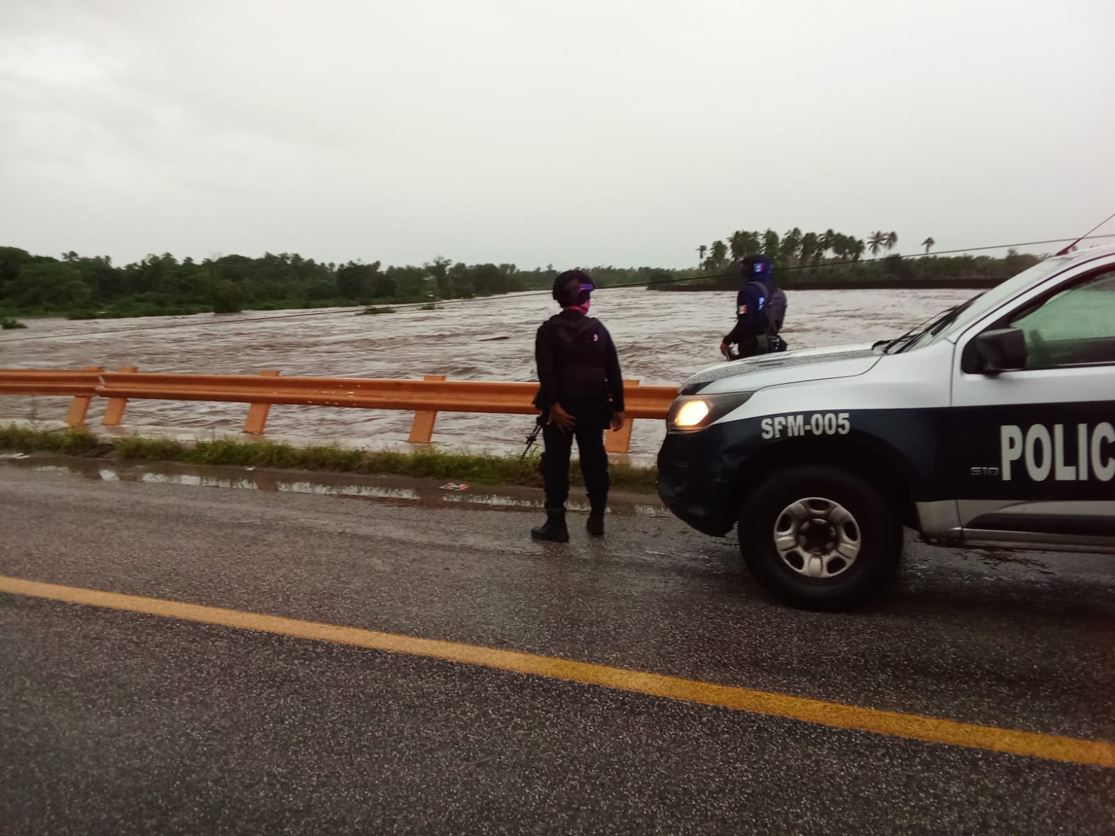 Intensas lluvias en Costa Grande provocan riesgo de desbordamiento de ríos