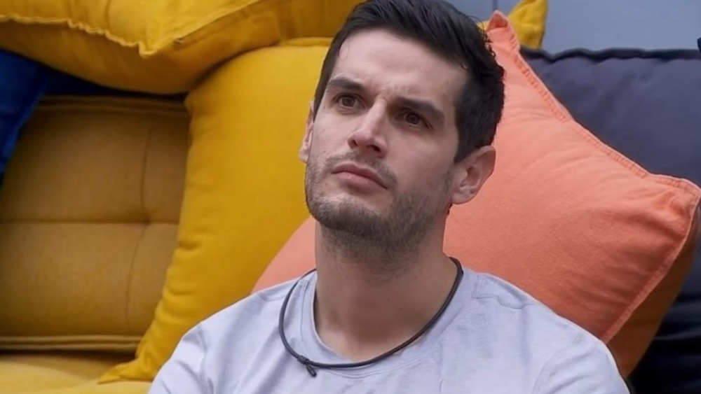 Adrián Marcelo no aguantó la presión y abandona La Casa de los Famosos