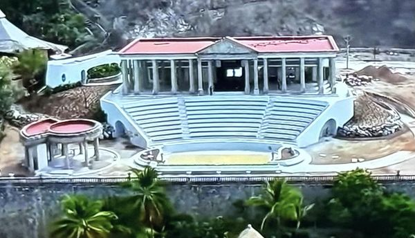 Inauguran remodelación de El Partenón y Capricho de Rey en Zihuatanejo