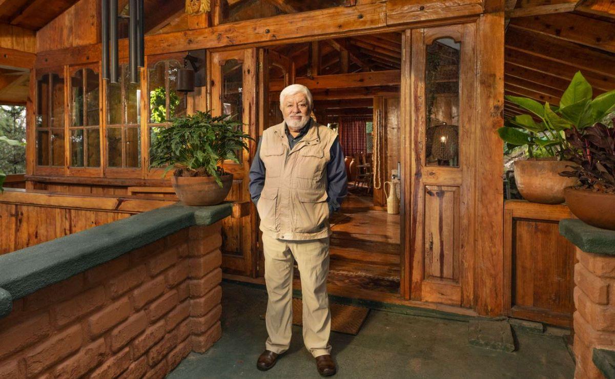 Jaime Maussan renta su casa en medio del bosque para ofrecer hospedaje; ¡acepta hasta extraterrestres!