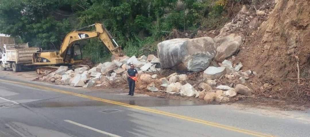 Refuerzan acciones de seguridad y apoyo a la ciudadanía en Acapulco tras el paso del huracán «John»