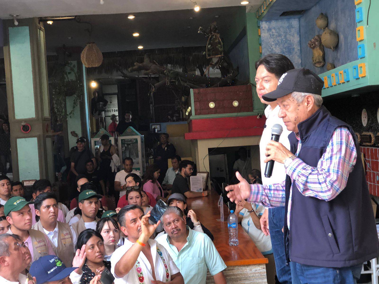 Titulares de la SEP y SEG agradecen a brigadistas su apoyo en limpieza de escuelas de Acapulco