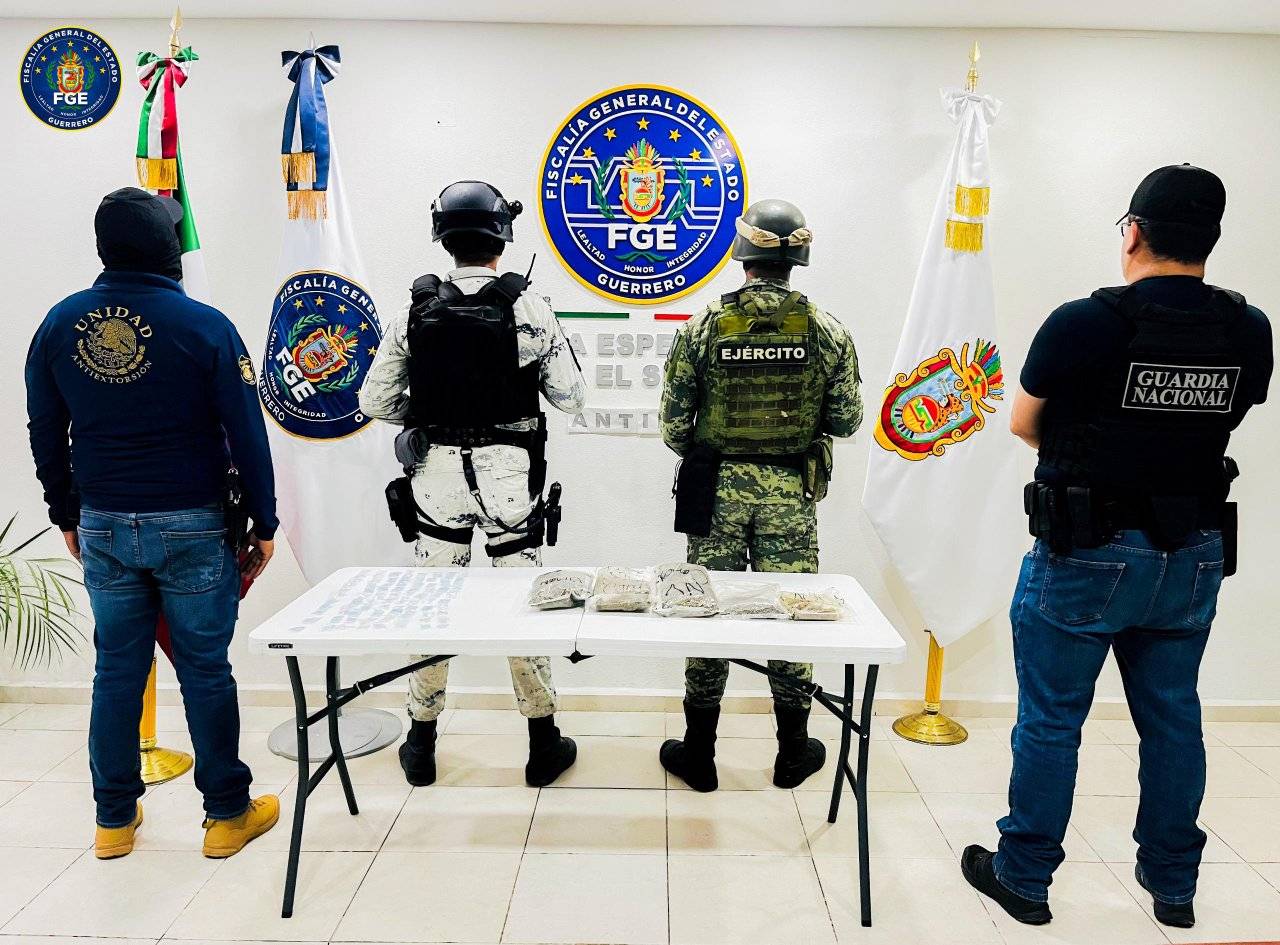 Aseguran más de 80 dosis de presunta droga y recuperan un vehículo con reporte de robo en Acapulco