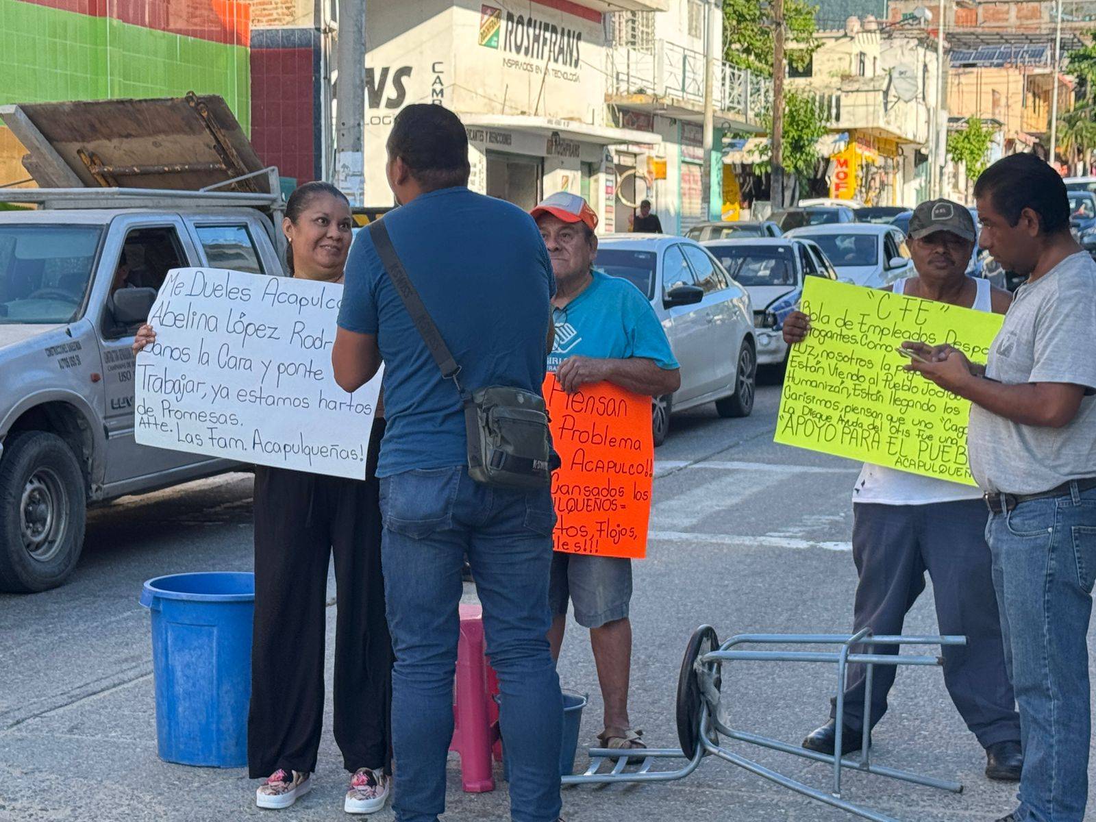 Protestan vecinos de la colonia Progreso, en Acapulco; exigen servicio de agua que les fue suspendido desde hace más de un mes