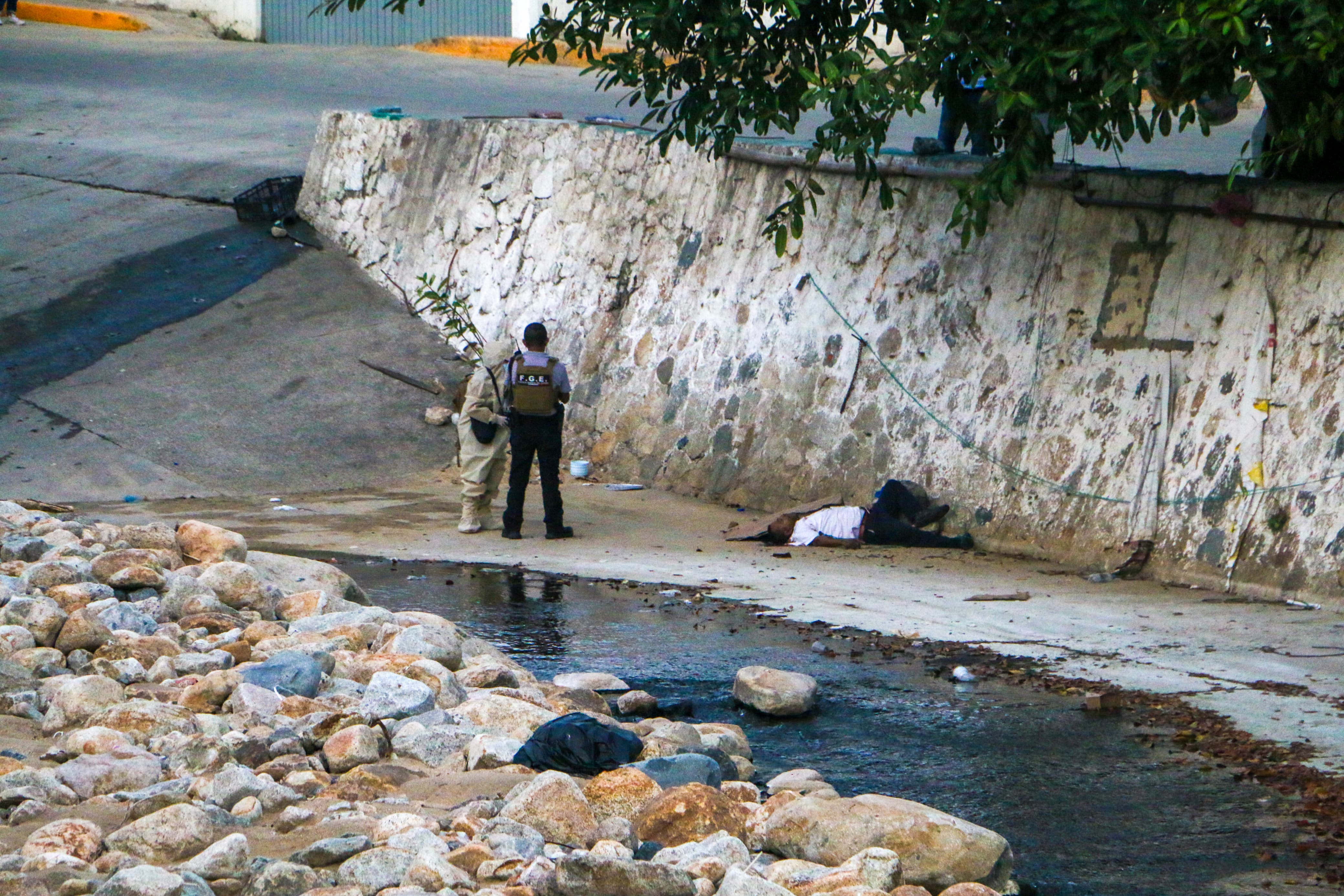 Atacan a balazos a un taxista en el río del Camarón en Acapulco