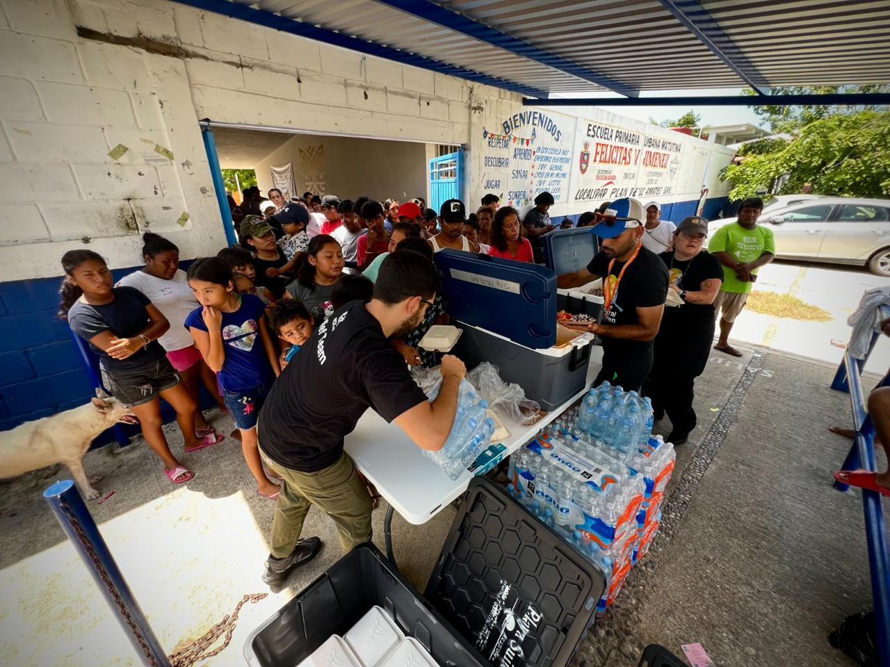 World Central Kitchen distribuye más de 500,000 comidas en Guerrero tras el paso del huracán John