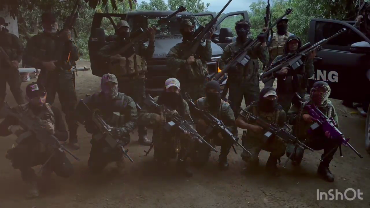 Video de Grupo Armado Amenaza en Tecpan de Galeana
