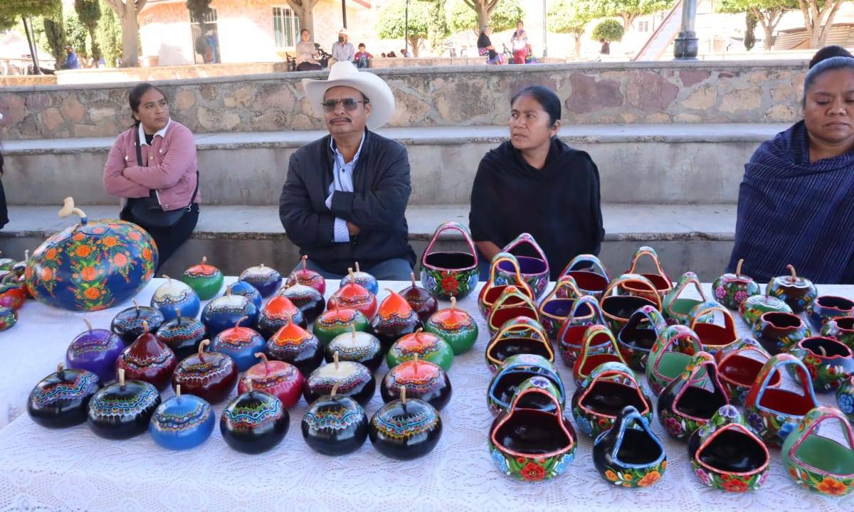 Gobierno de Guerrero impulsa recuperación económica de artesanos afectados por el huracán John en Olinalá