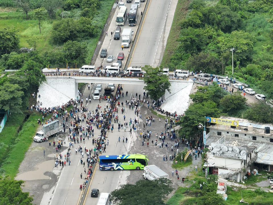 Gobierno de Guerrero abre diálogo con líderes del bloqueo en El Ocotito