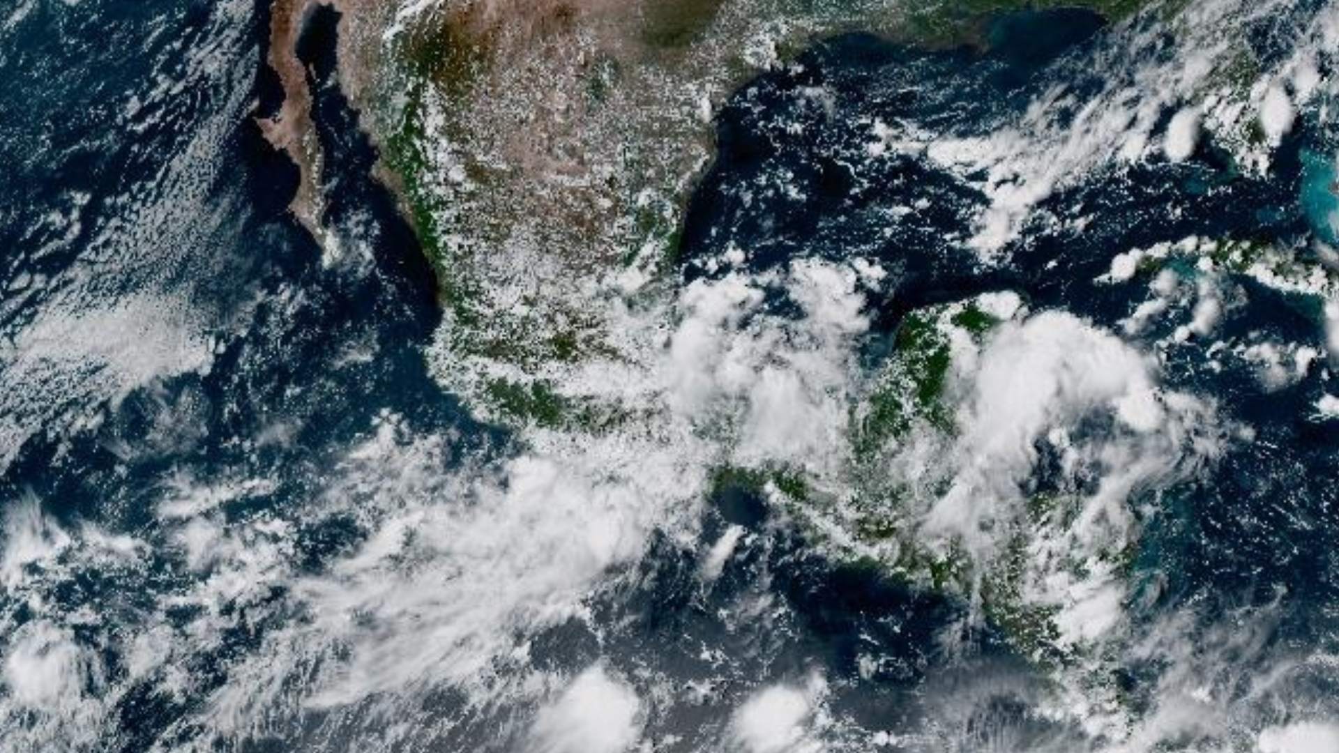 Se forma la Depresión Tropical Trece-E frente a Guerrero y Oaxaca; podría convertirse en tormenta Mario