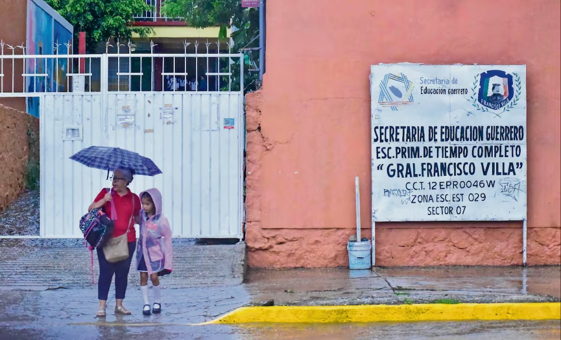 Escuelas de Acapulco suspenden clases por inundaciones tras intensas lluvias
