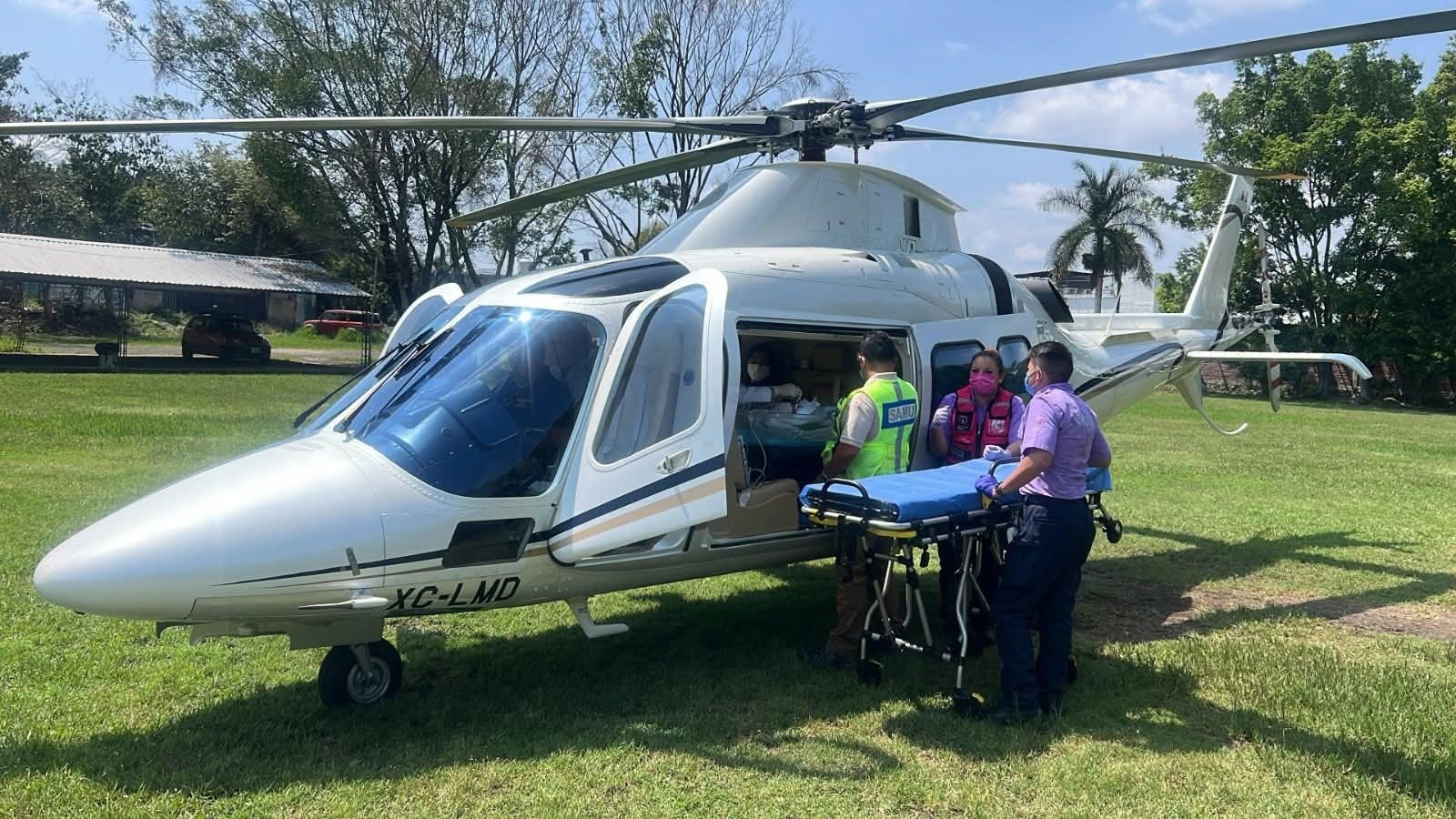 Trasladan vía aérea a recién nacido con padecimientos congénitos en Guerrero para recibir atención especializada en Morelos