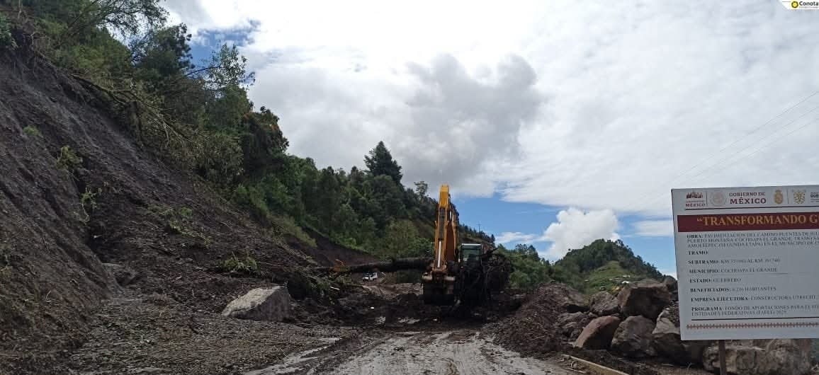CICAEG atiende afectaciones carreteras por lluvias en la Montaña de Guerrero