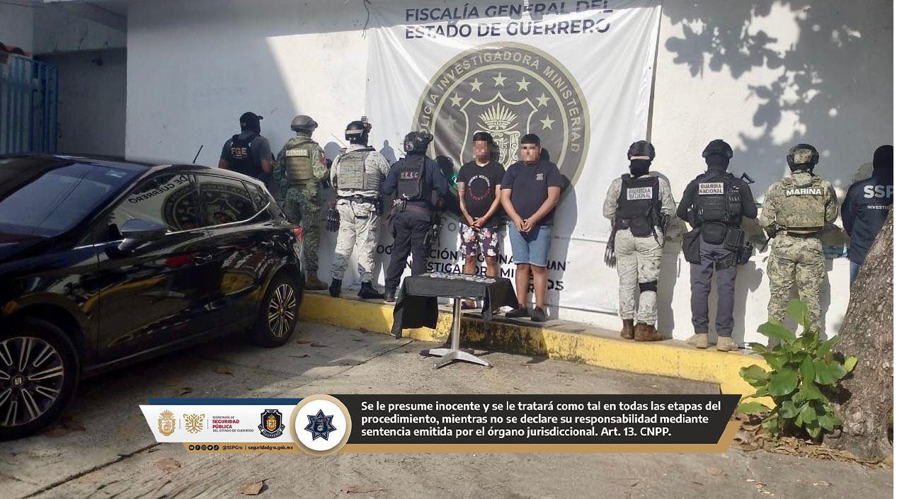 Detienen a dos hombres con presunta droga en la colonia Progreso de Acapulco