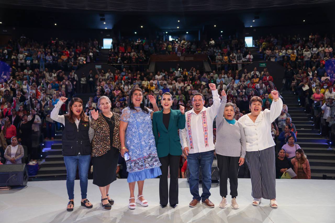 Evelyn Salgado encabeza entrega del programa “Pensión Mujeres Bienestar” en Guerrero