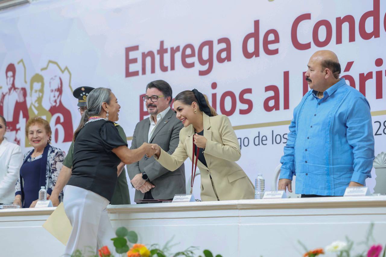 Gobernadora Evelyn Salgado encabeza la entrega de Condecoraciones y Premios al Mérito Civil 2025