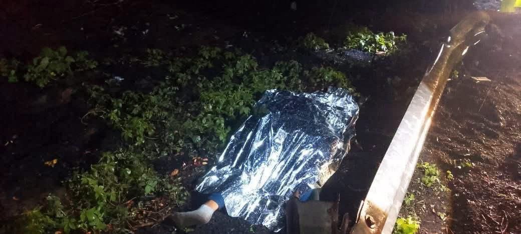 Tragedia en la Costa Grande: Mueren dos jóvenes de Tecpan en accidente de motocicleta sobre la carretera federal