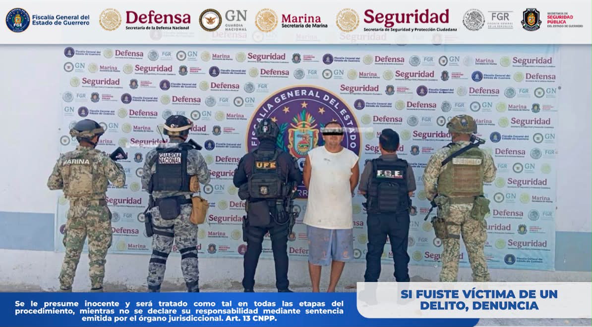 Detienen a un hombre por el homicidio calificado de una mujer frente a instalaciones de la UAGro en Acapulco