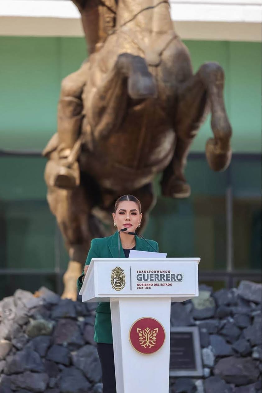 Convoca Evelyn Salgado a servidores públicos a consolidar un gobierno humanista y de resultados sociales