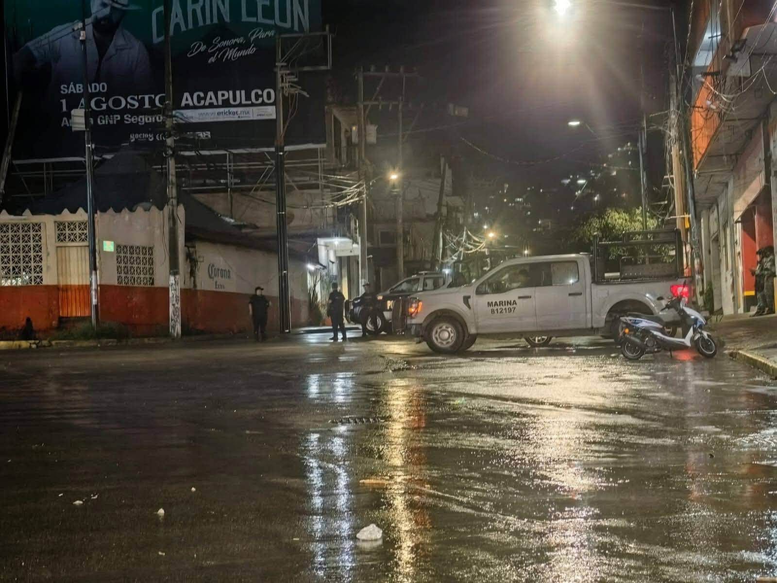 Hallan a un hombre asesinado a balazos y envuelto en sábanas en la colonia Progreso de Acapulco