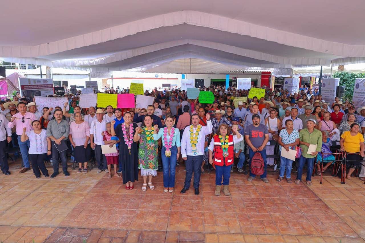 Inaugura Evelyn Salgado la rehabilitación integral del Zócalo de Atenango del Río con inversión superior a 10 MDP