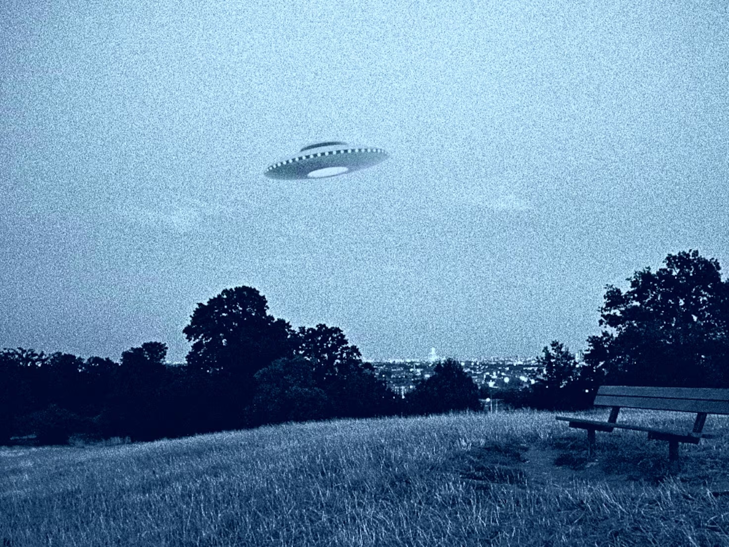 Día Mundial del OVNI: El misterio de las luces imposibles y los secretos que obligaron al mundo a mirar al cielo