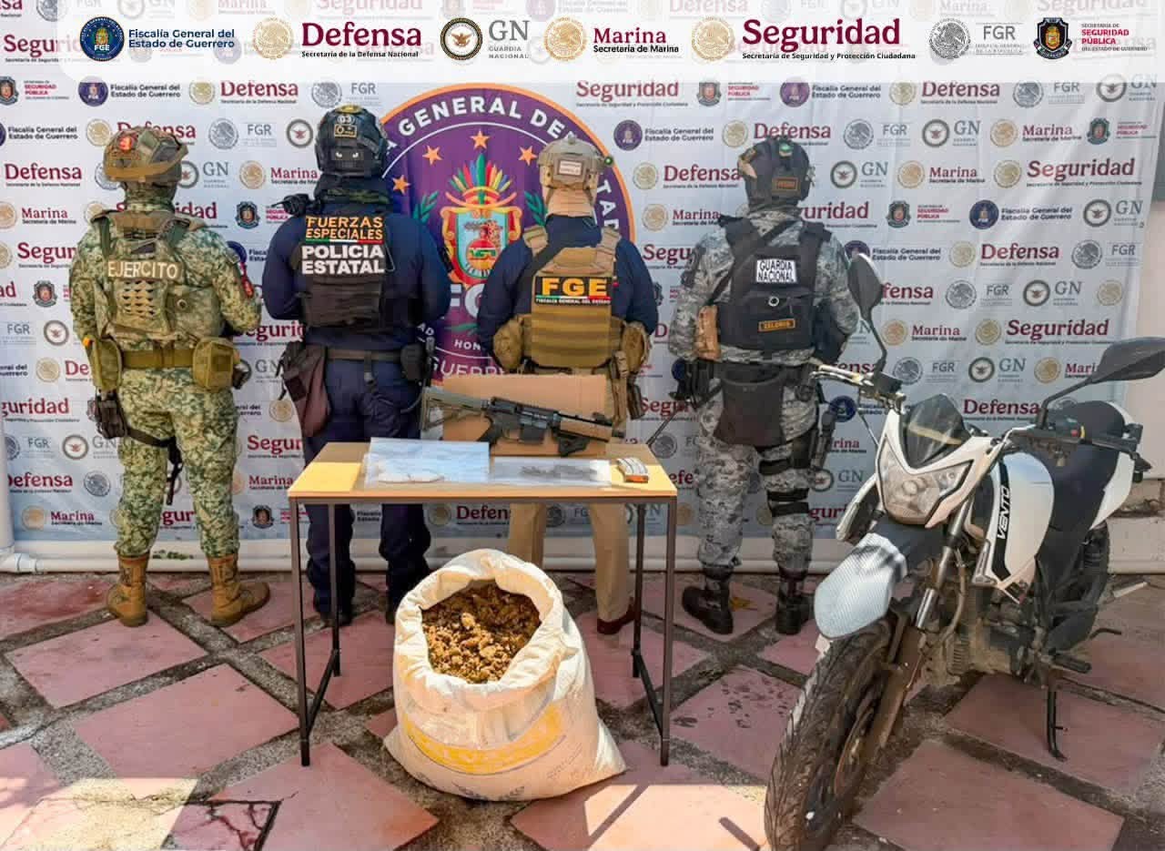 Cumplimentan orden de cateo y aseguran armas, drogas y un inmueble en Iguala en operativo interinstitucional