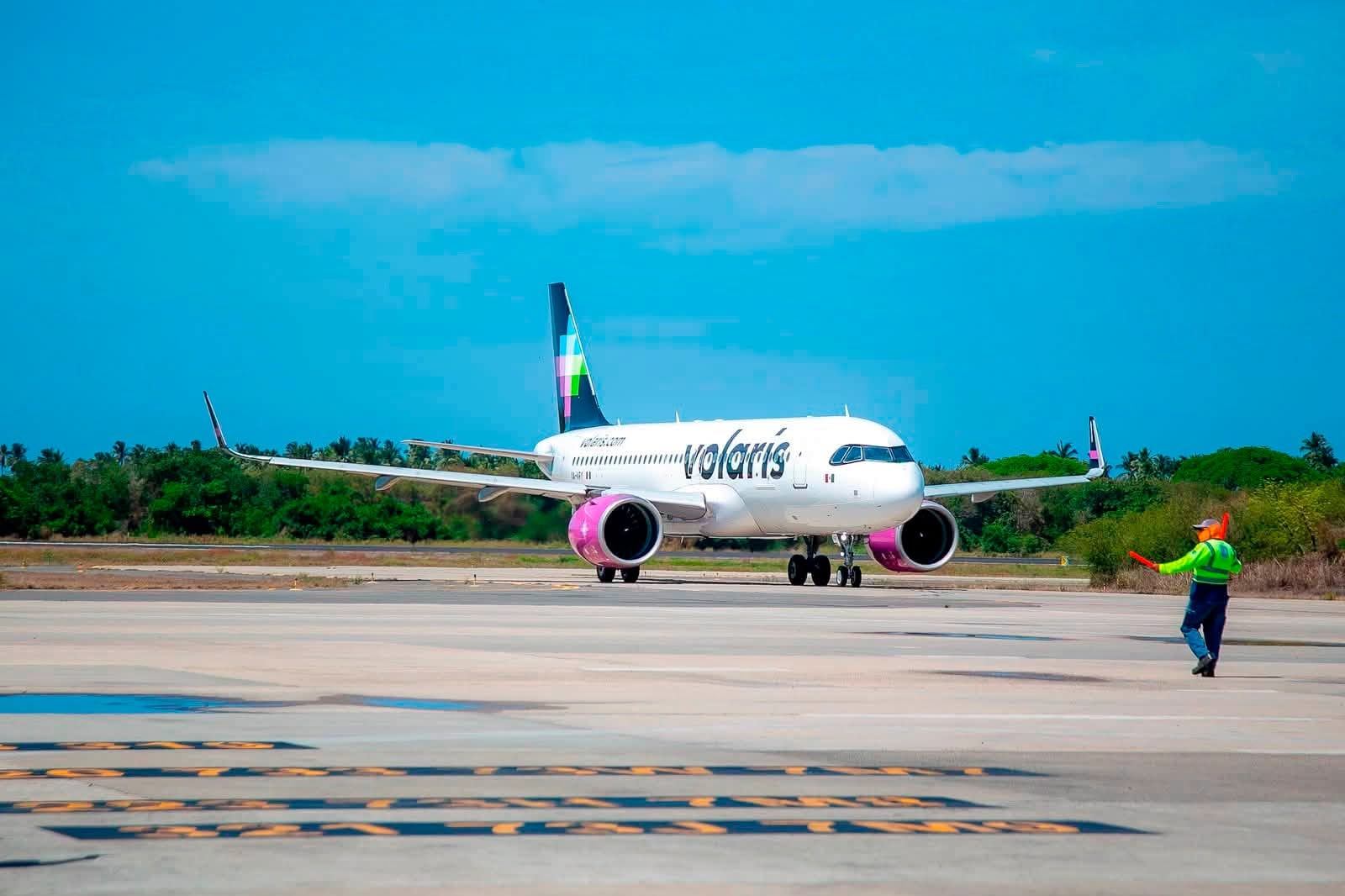Inicia venta de boletos para la nueva ruta aérea Puebla – Acapulco de Volaris; impulsan la conectividad turística de Guerrero