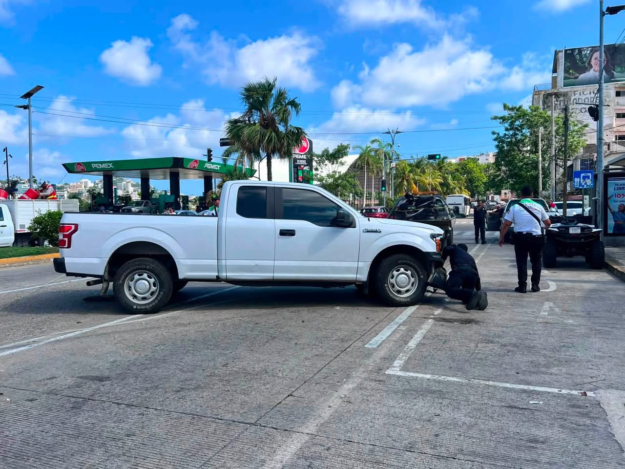 Turista estadounidense es detenido tras aparatoso choque en la Costera de Acapulco