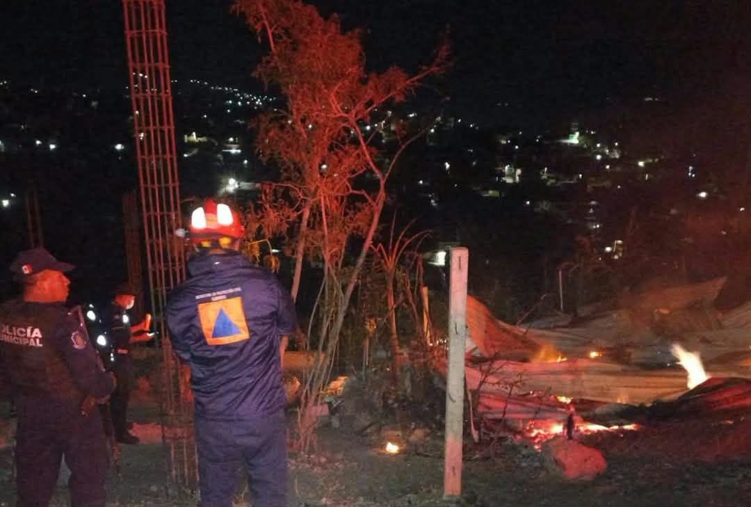 Cuatro integrantes de una familia mueren en calcinados en un ataque a vivienda en Tlapa
