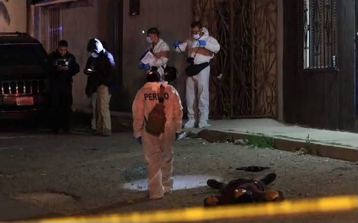 Hallan cuerpo mutilado a un costado de la Autopista del Sol en Chilpancingo