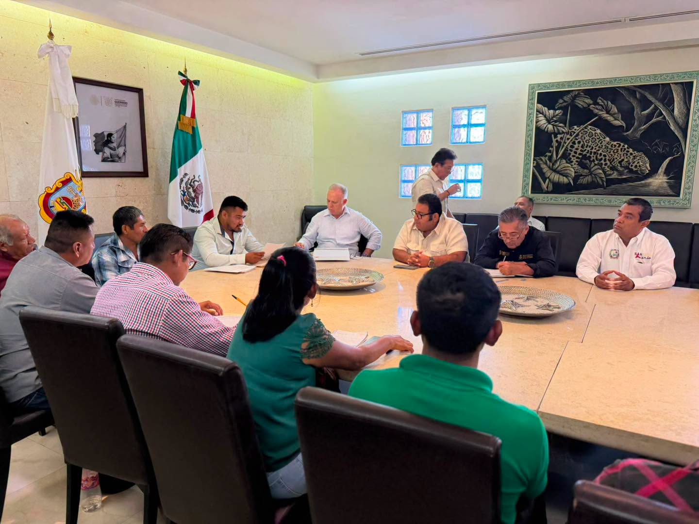 Gobierno de Guerrero instala mesa de trabajo para atender demandas de habitantes de Buenavista