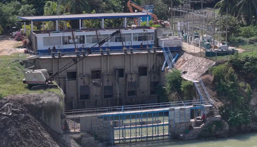 Restablecen energía en sistemas de captación de Acapulco; suministro de agua tardará hasta 72 horas