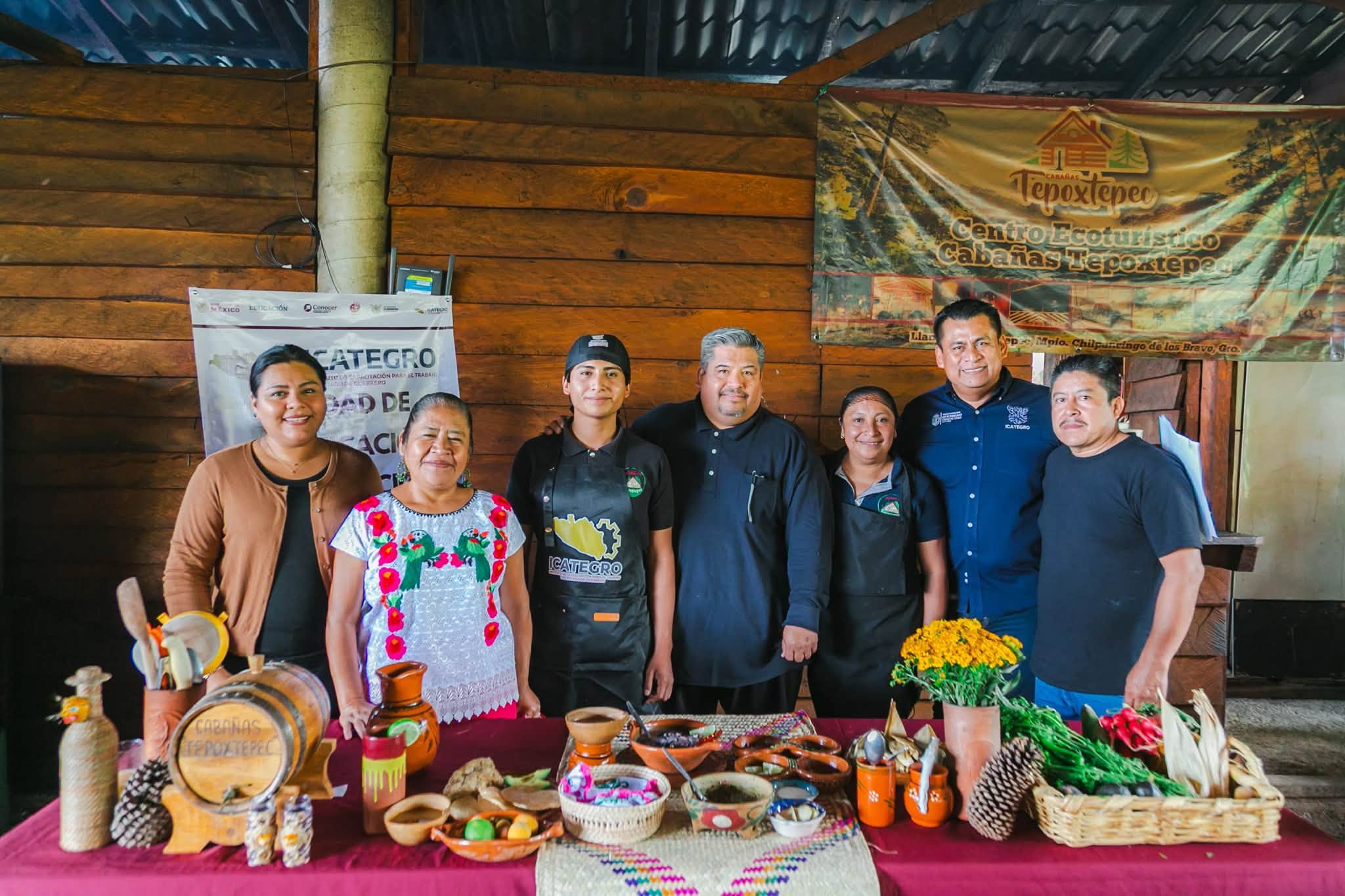 Certifican a cocineras tradicionales de Guerrero para preservar los sabores y saberes de sus comunidades