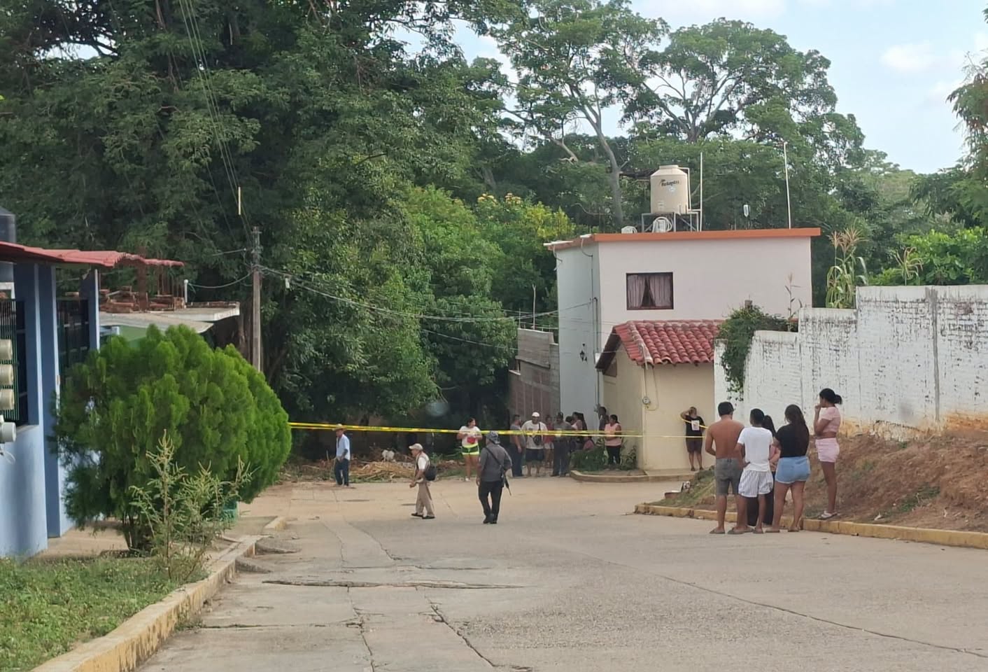 Asesinan a balazos a conocido pintor cerca del rastro municipal de San Luis Acatlán
